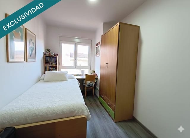 3 bedroom Apartment for sale in Huesca city - € 147,900 (Ref: 9468320)