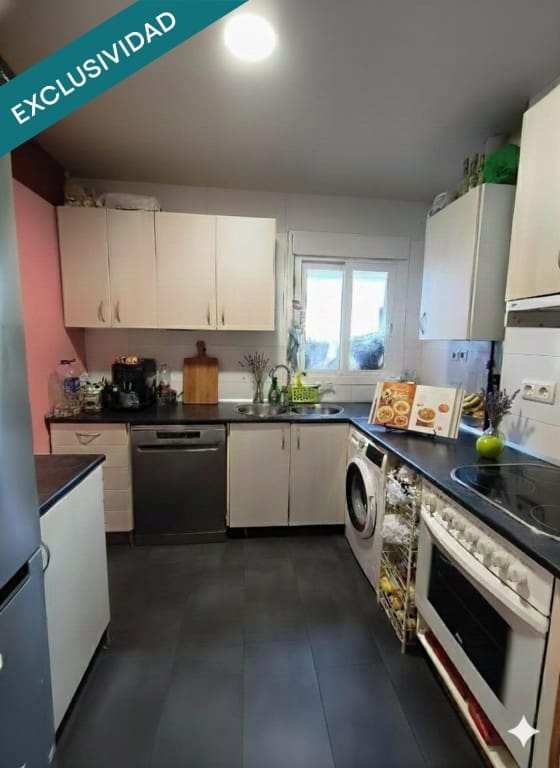 3 bedroom Apartment for sale in Huesca city - € 147,900 (Ref: 9468320)