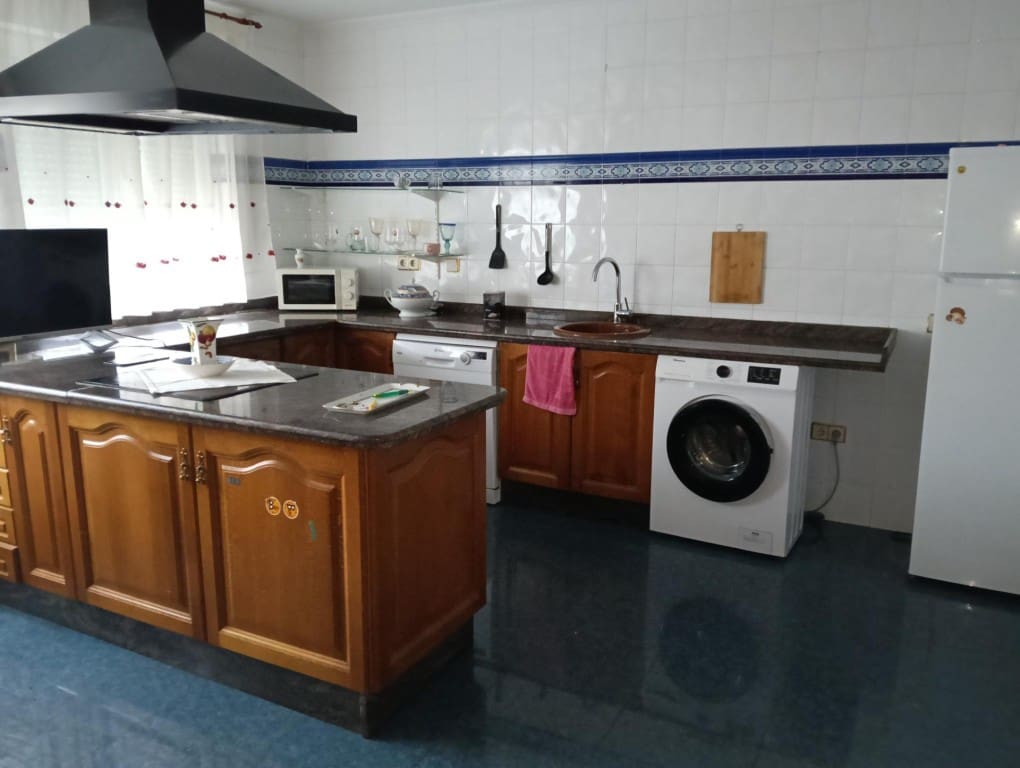 4 Zimmer Villa zu verkaufen in Santa Maria del Paramo mit Garage - 175.000 € (Ref: 9468321)