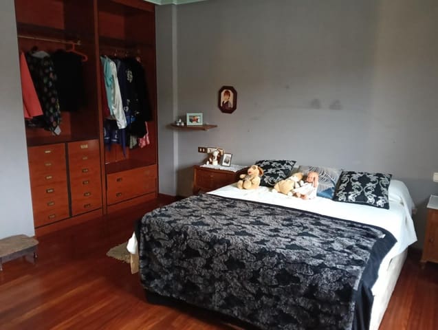 4 makuuhuone Huvila myytävänä paikassa Santa María del Páramo mukana 
autotalli - 175 000 € (Ref: 9468321)