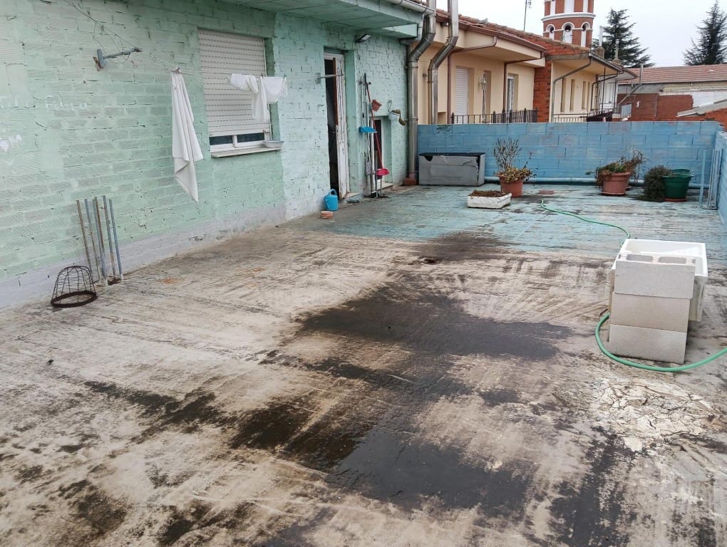 4 Zimmer Villa zu verkaufen in Santa Maria del Paramo mit Garage - 175.000 € (Ref: 9468321)