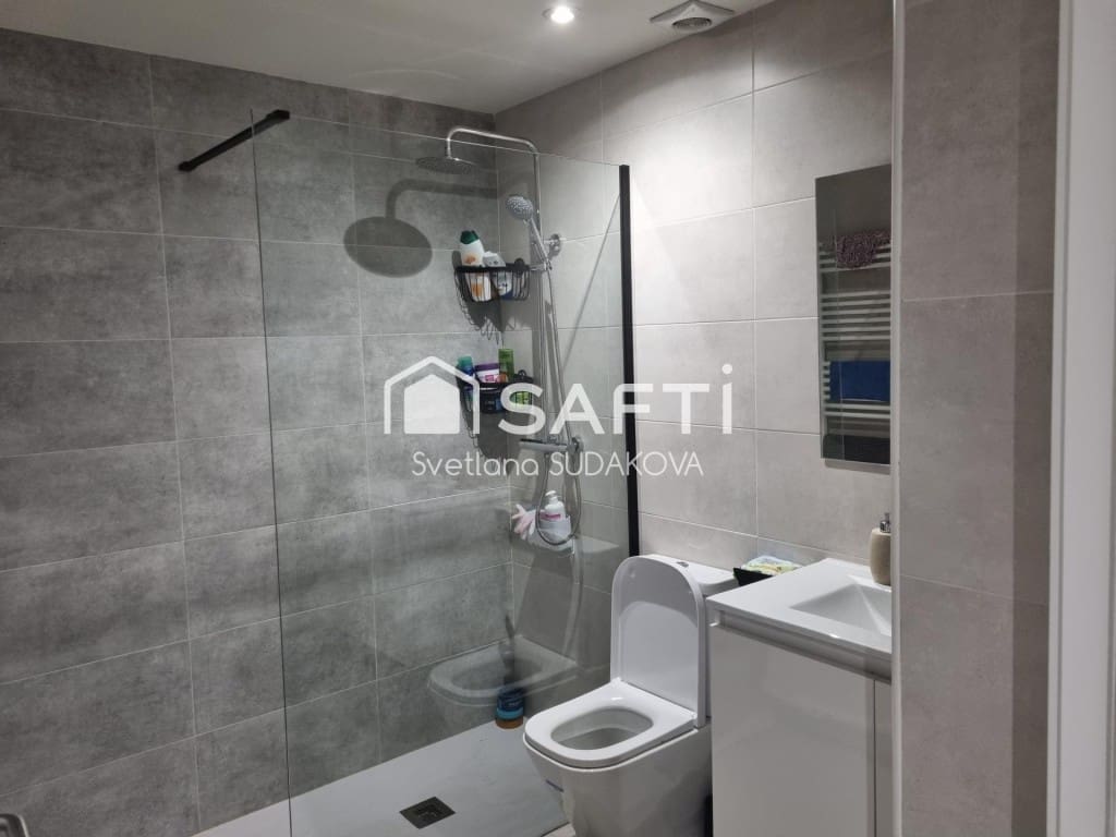 2 bedroom Apartment for sale in Olot - € 190,000 (Ref: 9468322)