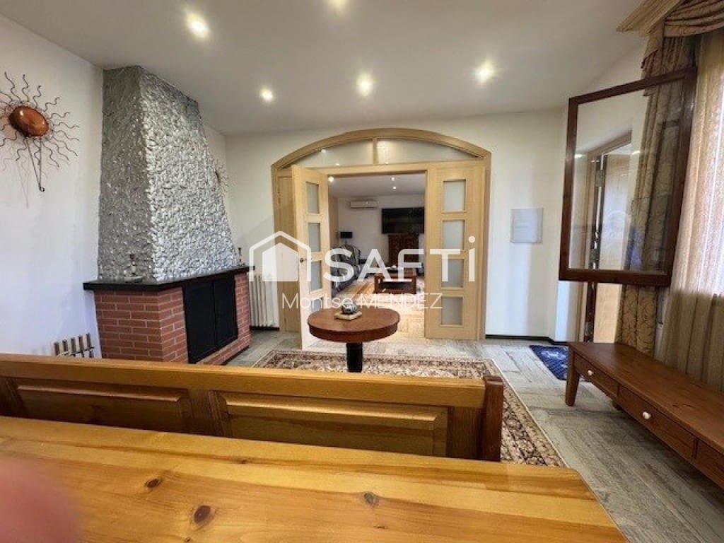 4 bedroom Villa for sale in Montroig-Mar with pool - € 525,000 (Ref: 9468326)