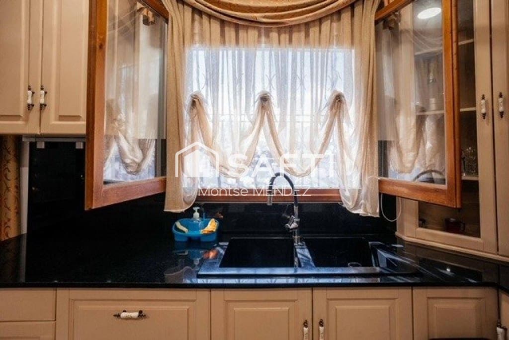 4 bedroom Villa for sale in Montroig-Mar with pool - € 525,000 (Ref: 9468326)