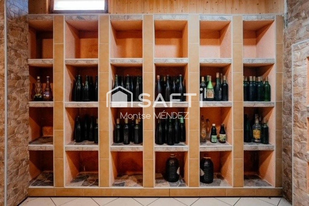 4 bedroom Villa for sale in Montroig-Mar with pool - € 525,000 (Ref: 9468326)