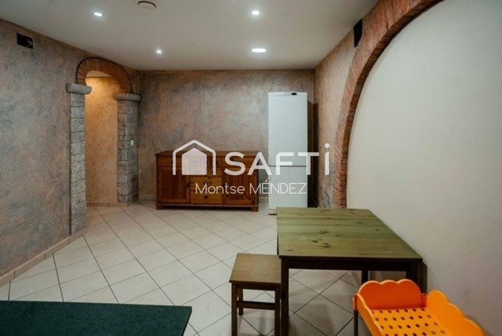 4 bedroom Villa for sale in Montroig-Mar with pool - € 525,000 (Ref: 9468326)