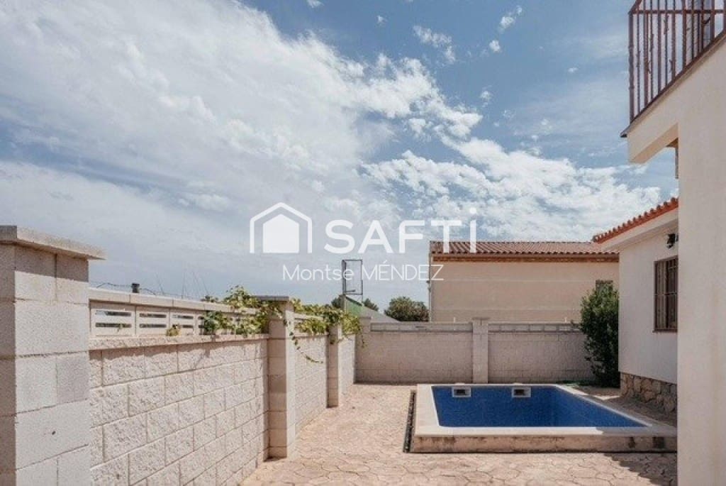 4 bedroom Villa for sale in Montroig-Mar with pool - € 525,000 (Ref: 9468326)