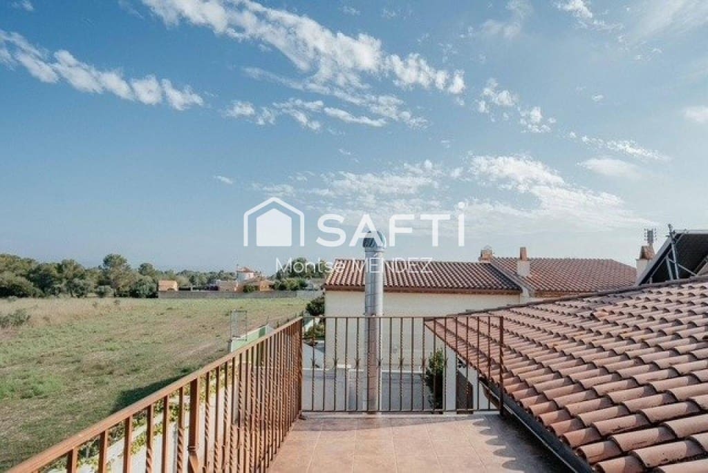 4 bedroom Villa for sale in Montroig-Mar with pool - € 525,000 (Ref: 9468326)