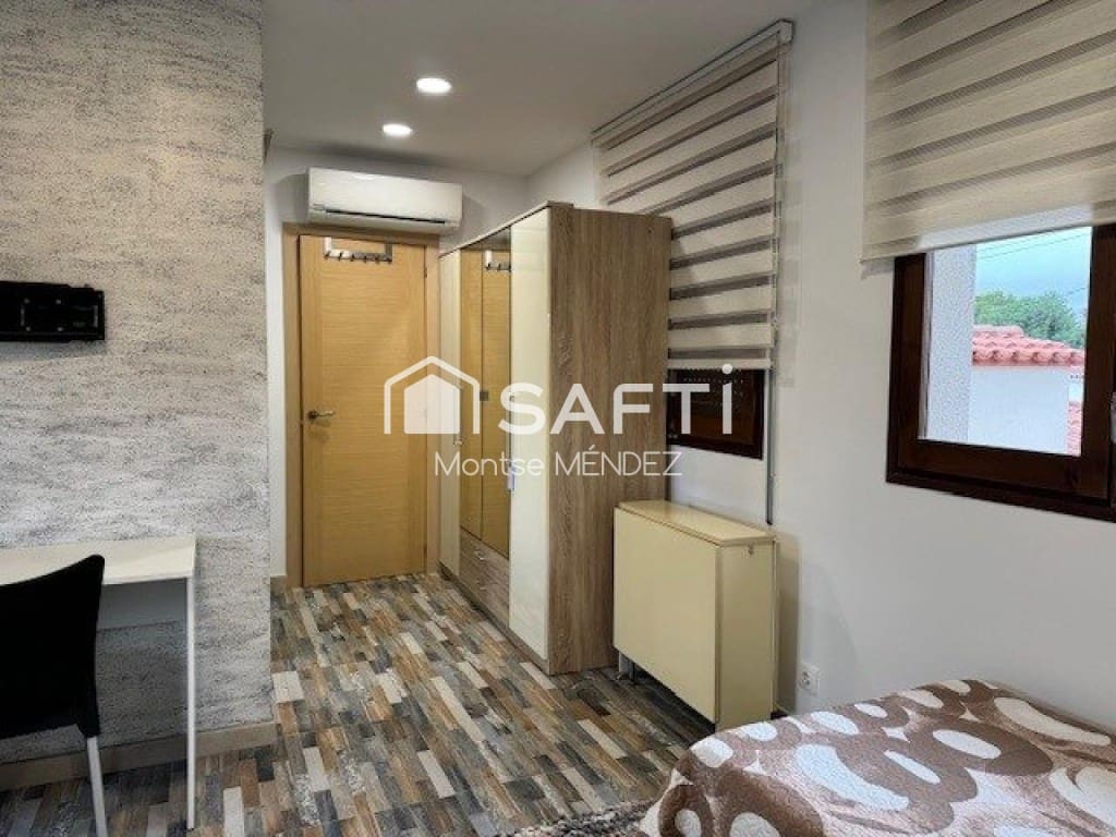 4 bedroom Villa for sale in Montroig-Mar with pool - € 525,000 (Ref: 9468326)