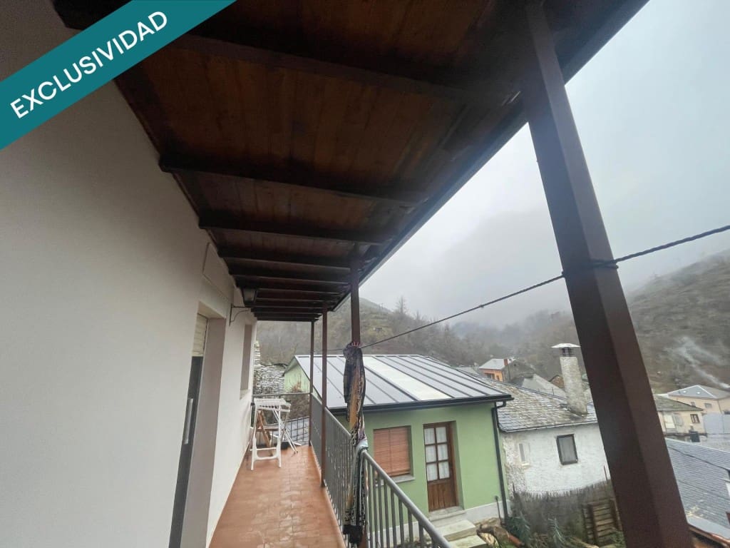 3 soverom Finca/Herregård til salgs i Ponferrada med garasje - € 80 000 (Ref: 9470336)