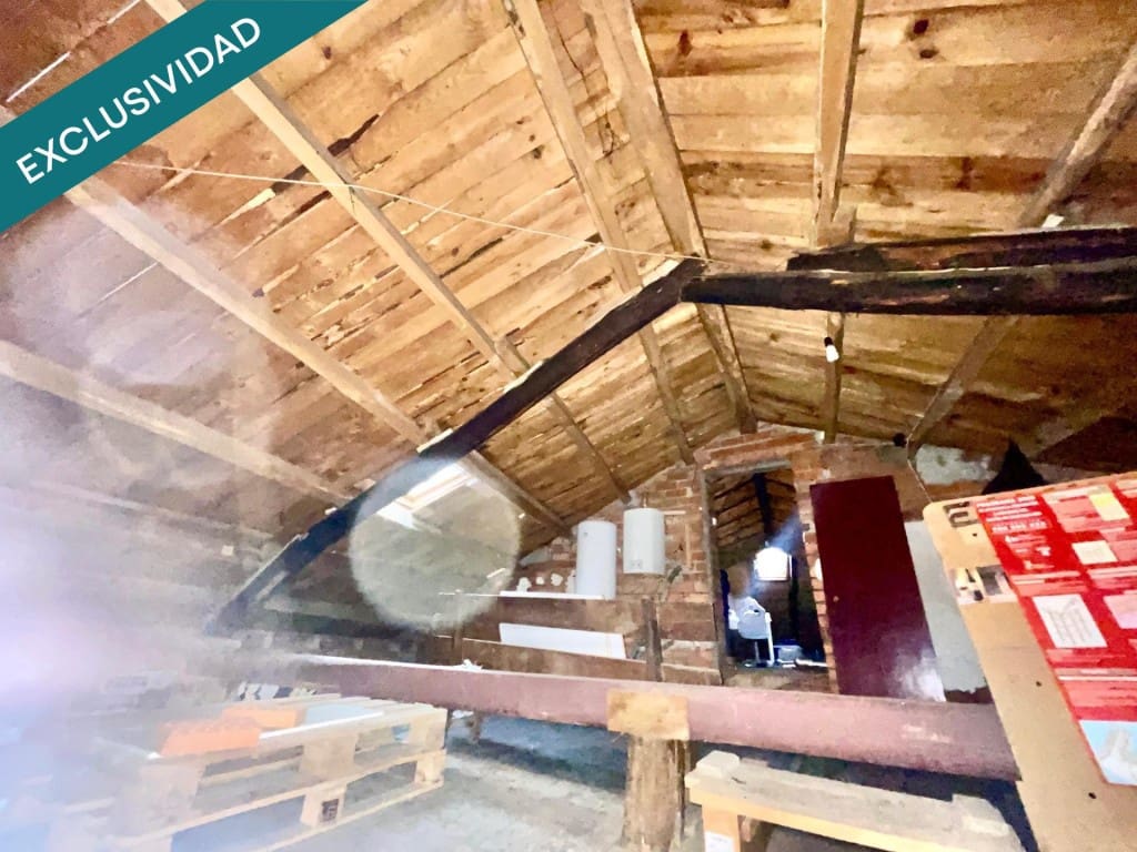 3 soverom Finca/Herregård til salgs i Ponferrada med garasje - € 80 000 (Ref: 9470336)