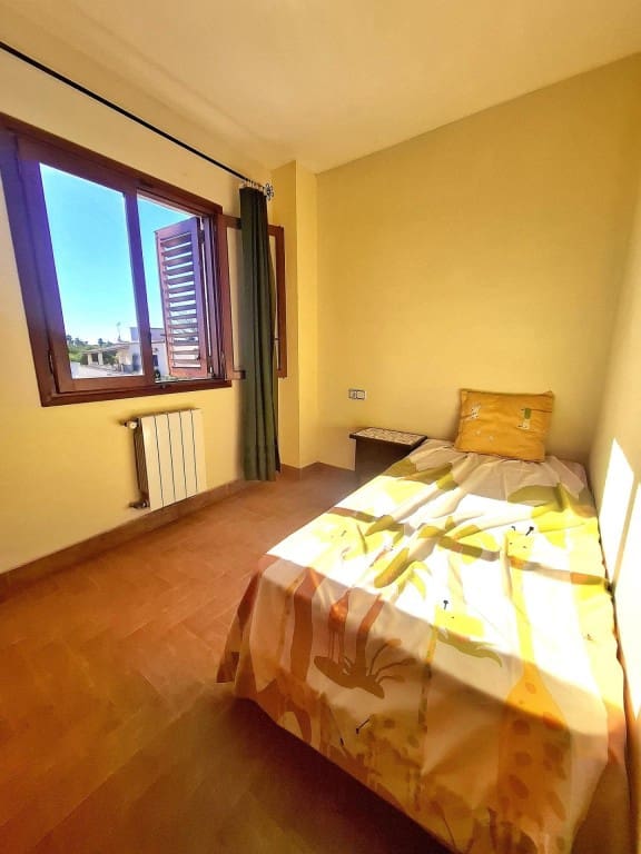 4 Zimmer Villa zu verkaufen in Castello de la Plana mit Pool - 349.000 € (Ref: 9470342)