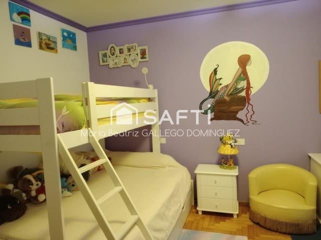 3 sovrum Lägenhet till salu i Cangas med garage - 215 000 € (Ref: 9472799)