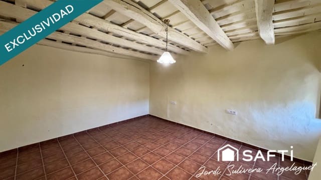 Finca/Casa Rural de 7 habitaciones en Celrà en venta - 330.000 € (Ref: 9472802)