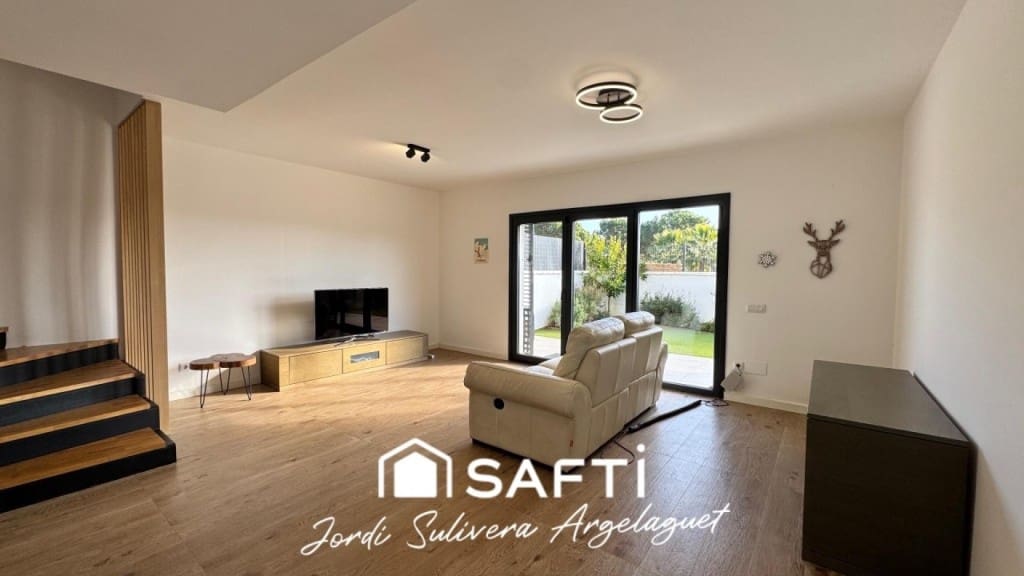 4 soverom Rekkehus til salgs i Santa Coloma de Farners - € 410 000 (Ref: 9472803)