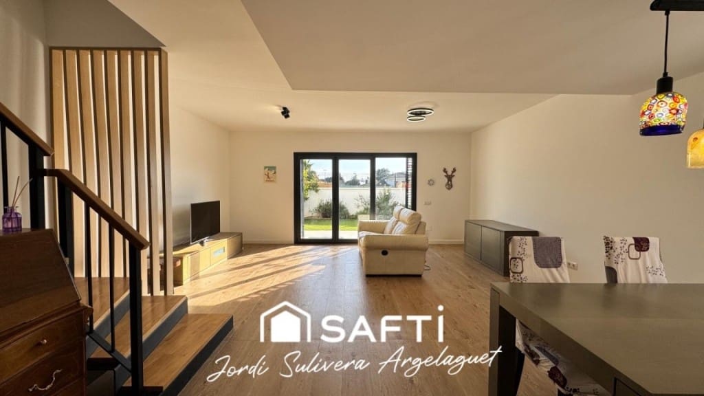 4 soverom Rekkehus til salgs i Santa Coloma de Farners - € 410 000 (Ref: 9472803)