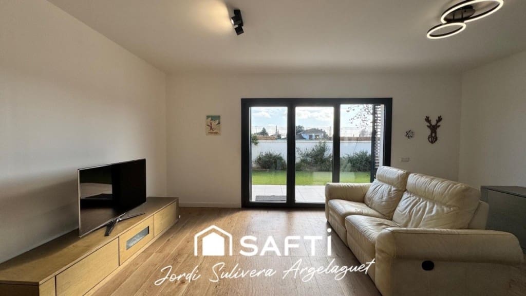 4 soverom Rekkehus til salgs i Santa Coloma de Farners - € 410 000 (Ref: 9472803)