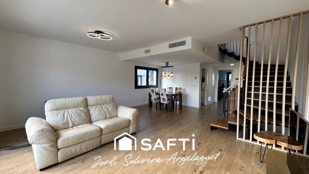 4 soverom Rekkehus til salgs i Santa Coloma de Farners - € 410 000 (Ref: 9472803)