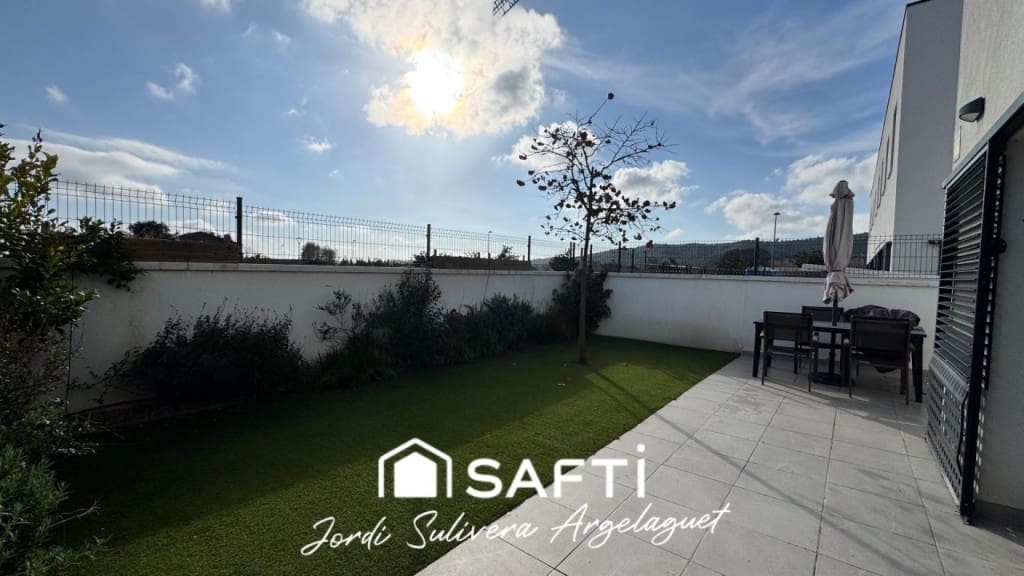 4 soverom Rekkehus til salgs i Santa Coloma de Farners - € 410 000 (Ref: 9472803)