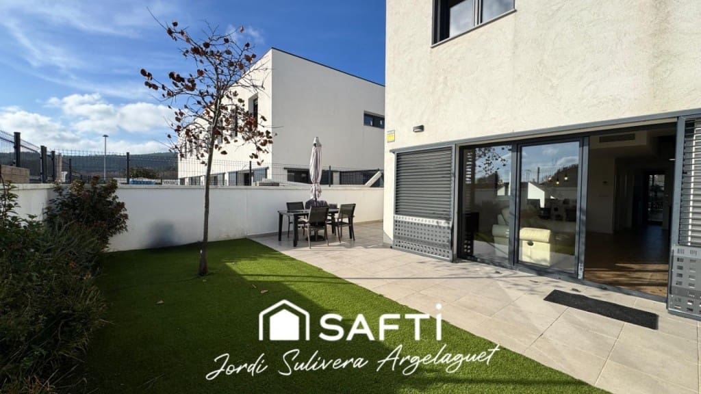 4 soverom Rekkehus til salgs i Santa Coloma de Farners - € 410 000 (Ref: 9472803)