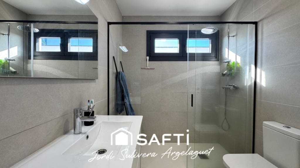 4 soverom Rekkehus til salgs i Santa Coloma de Farners - € 410 000 (Ref: 9472803)