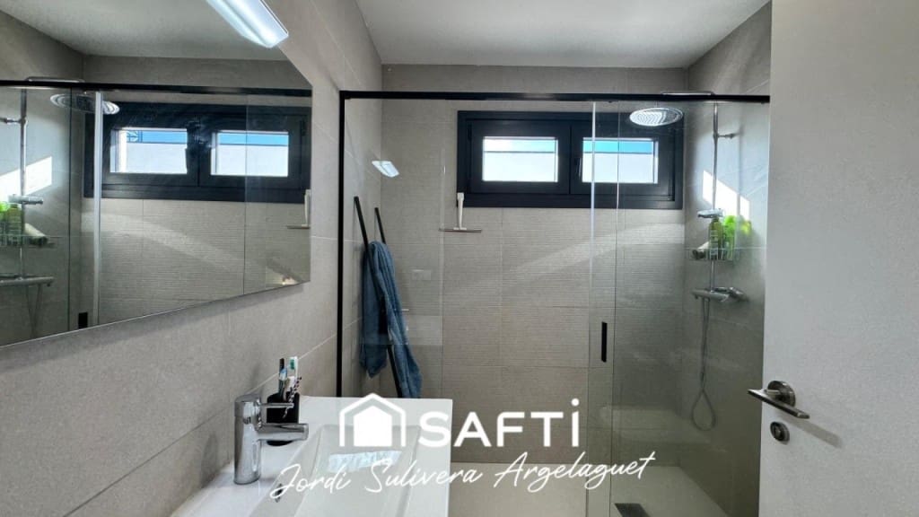 4 soverom Rekkehus til salgs i Santa Coloma de Farners - € 410 000 (Ref: 9472803)