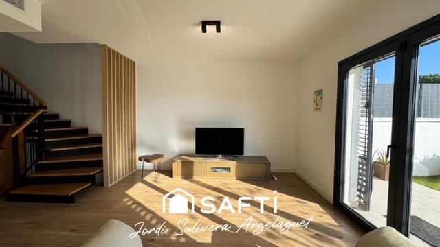 4 bedroom Terraced Villa for sale in Santa Coloma de Farners - € 410,000 (Ref: 9472803)