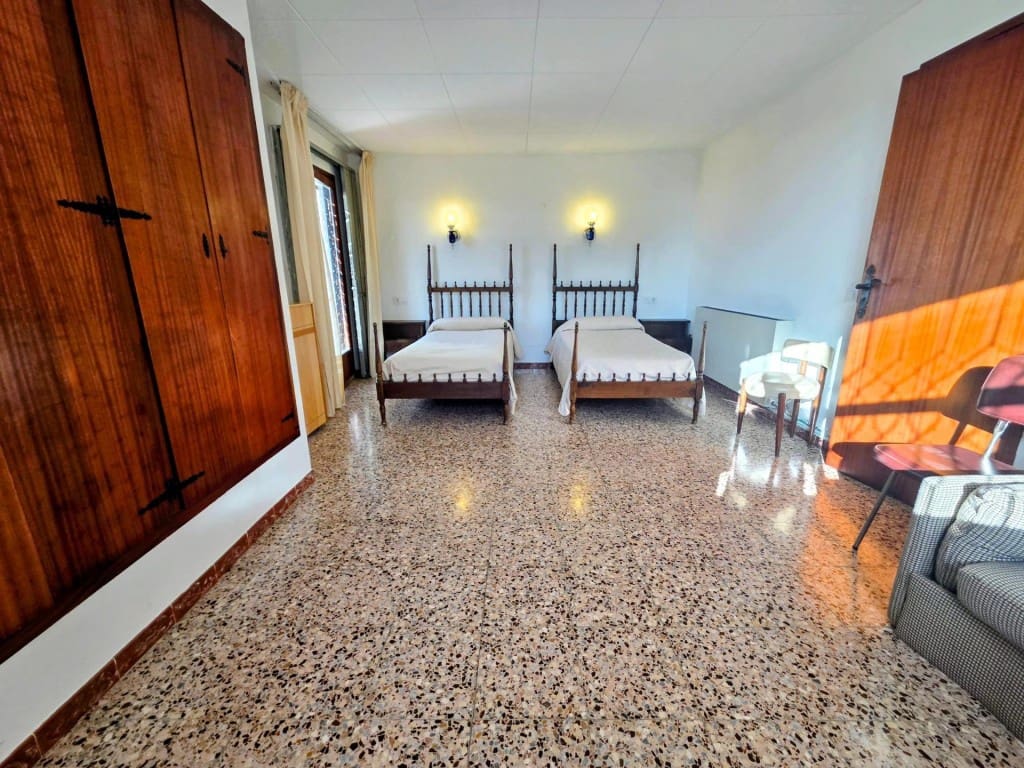 3 quarto Moradia para venda em Palafolls com piscina garagem - 450 000 € (Ref: 9472805)