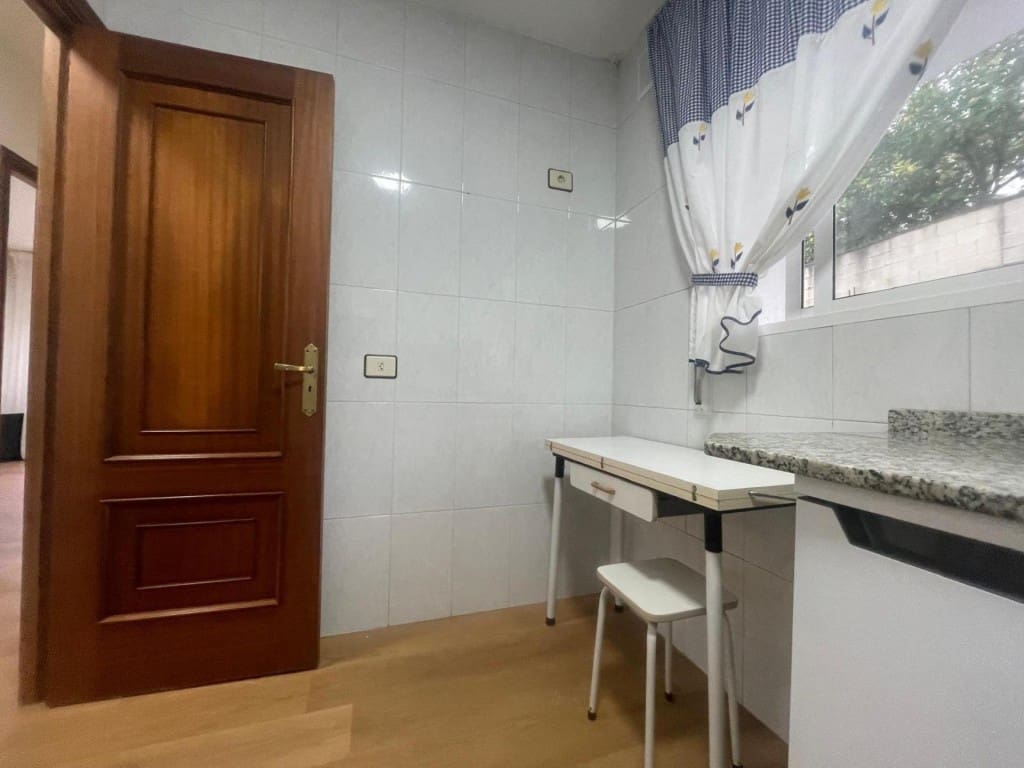 2 sovrum Lägenhet till salu i Poio med garage - 157 000 € (Ref: 9472806)