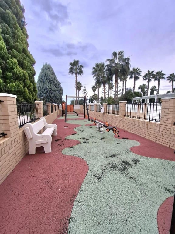 Apartamento de 2 habitaciones en Oropesa  en venta con piscina - 215.000 € (Ref: 9472811)