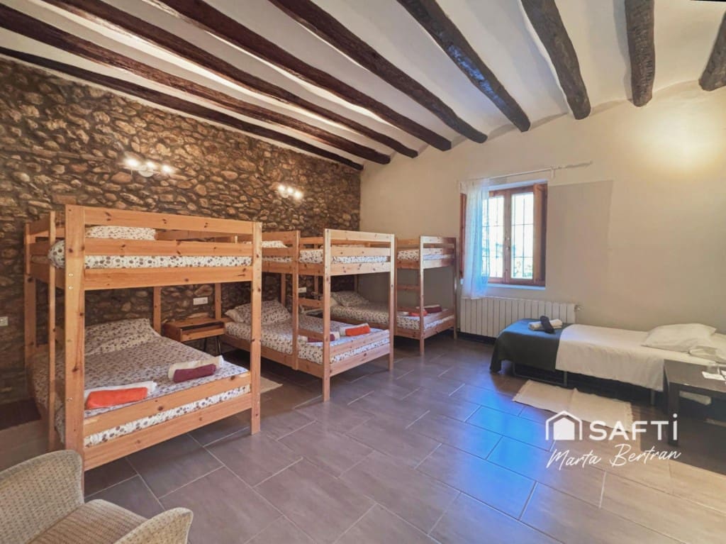 10 slaapkamer Finca/Landhuis te koop in Piera met zwembad - € 1.250.000 (Ref: 9472812)