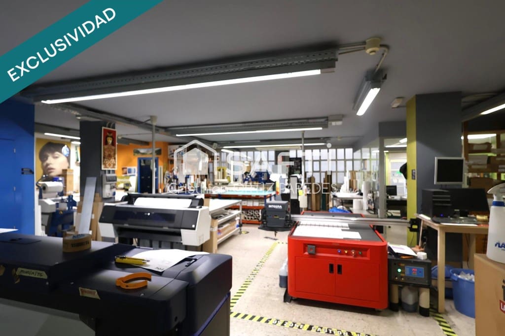 Local Commercial à vendre à Barcelone ville - 140 000 € (Ref: 9474049)