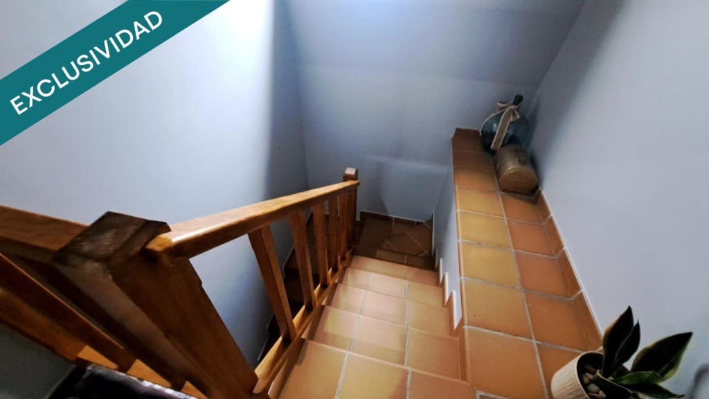 6 slaapkamer Villa te koop in Carracedelo - € 285.000 (Ref: 9474749)