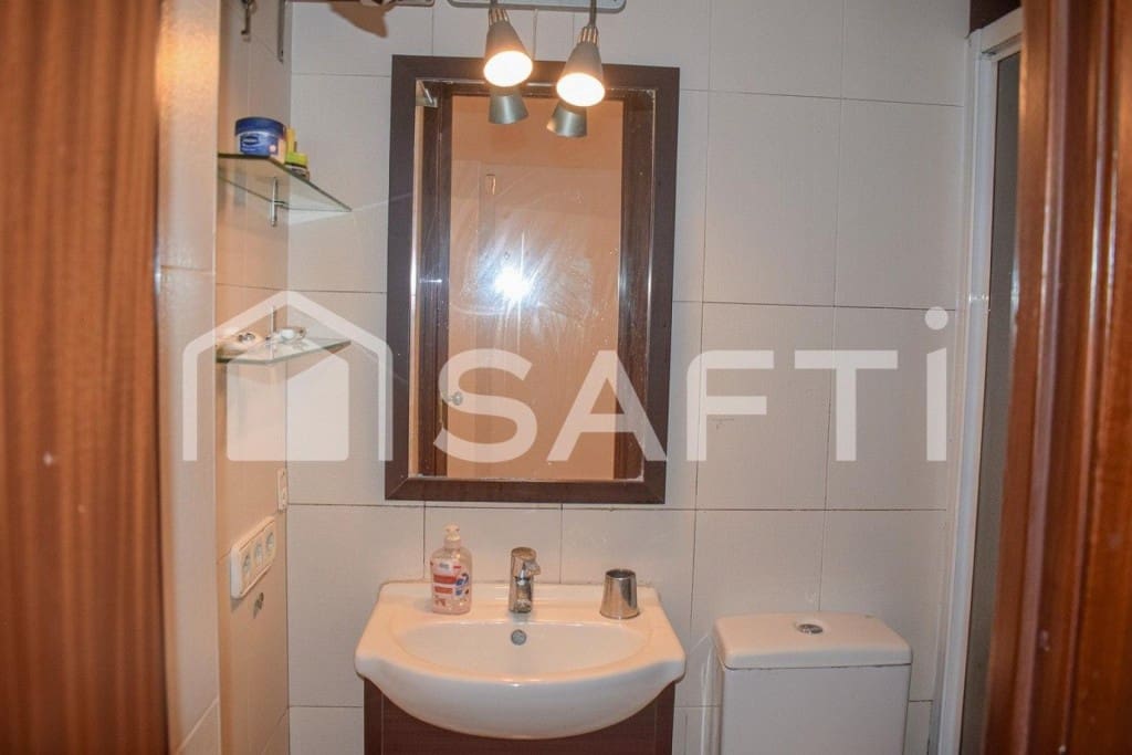 Kaupallinen myytävänä paikassa Barcelona kaupunki - 150 500 € (Ref: 9474755)