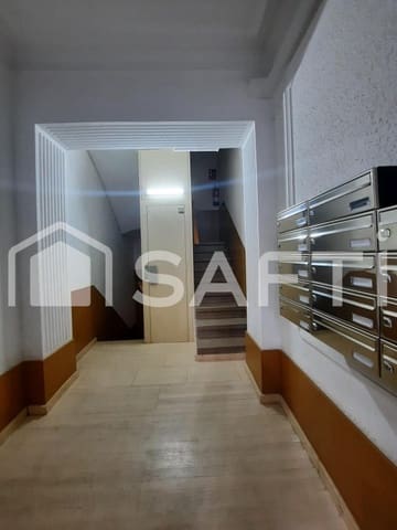 Local Commercial à vendre à El Congrés i Els Indians, Barcelone ville - 150 500 € (Ref: 9474755)