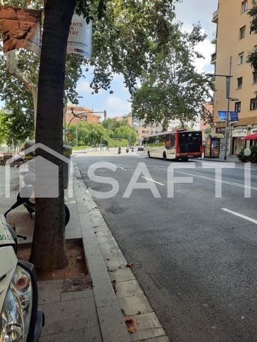 Local Commercial à vendre à El Congrés i Els Indians, Barcelone ville - 150 500 € (Ref: 9474755)