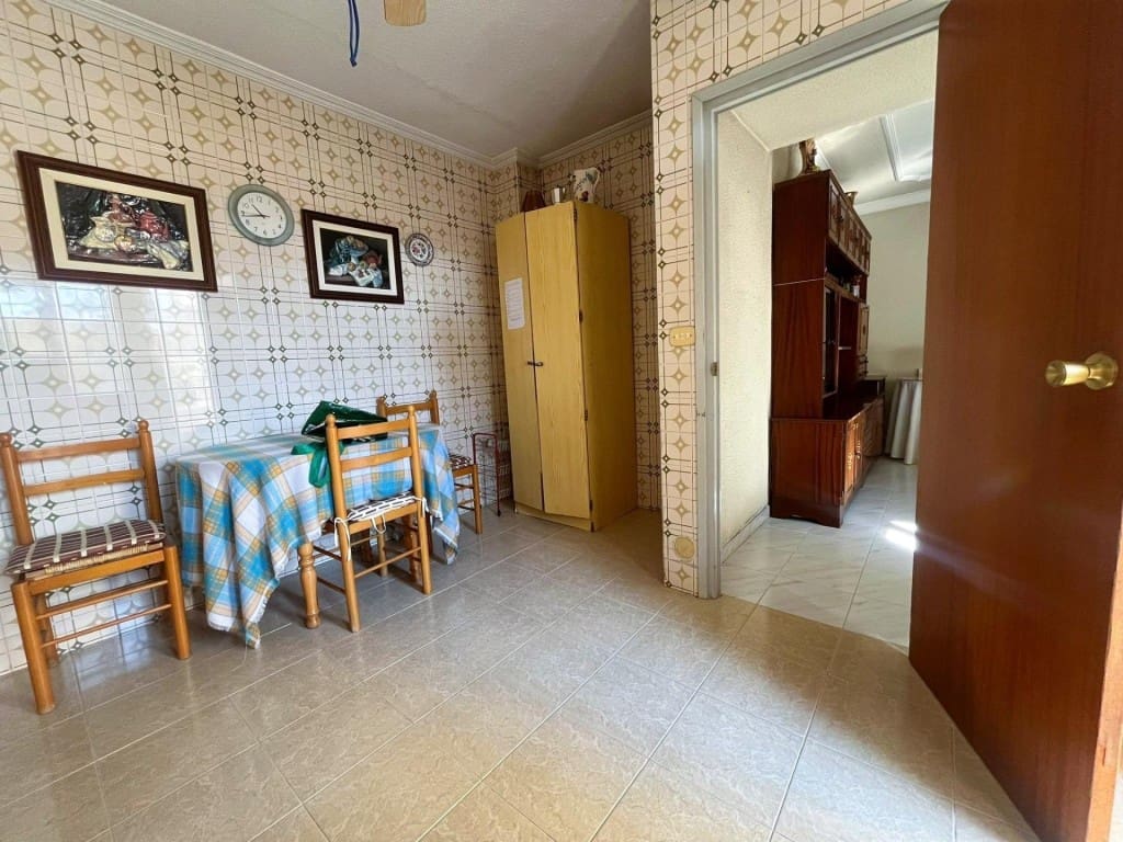 2 bedroom Villa for sale in Almoradi with garage - € 155,000 (Ref: 9475404)