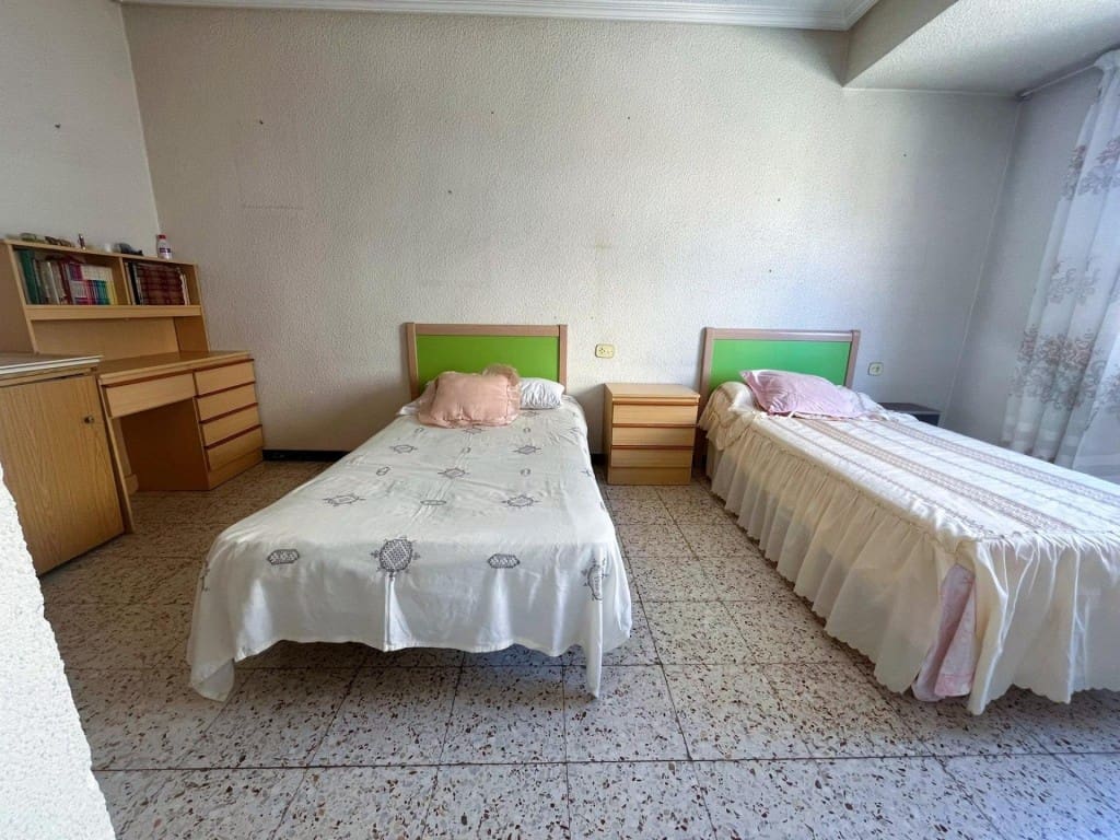 2 bedroom Villa for sale in Almoradi with garage - € 155,000 (Ref: 9475404)