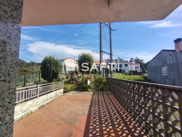 4 slaapkamer Villa te koop in Santiago de Compostela met garage - € 330.000 (Ref: 9481111)