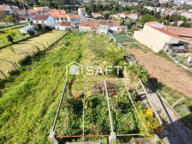 4 slaapkamer Villa te koop in Santiago de Compostela met garage - € 330.000 (Ref: 9481111)