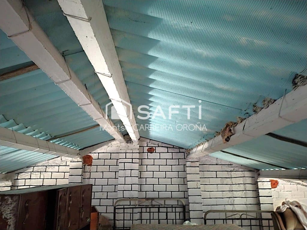 4 slaapkamer Villa te koop in Santiago de Compostela met garage - € 330.000 (Ref: 9481111)