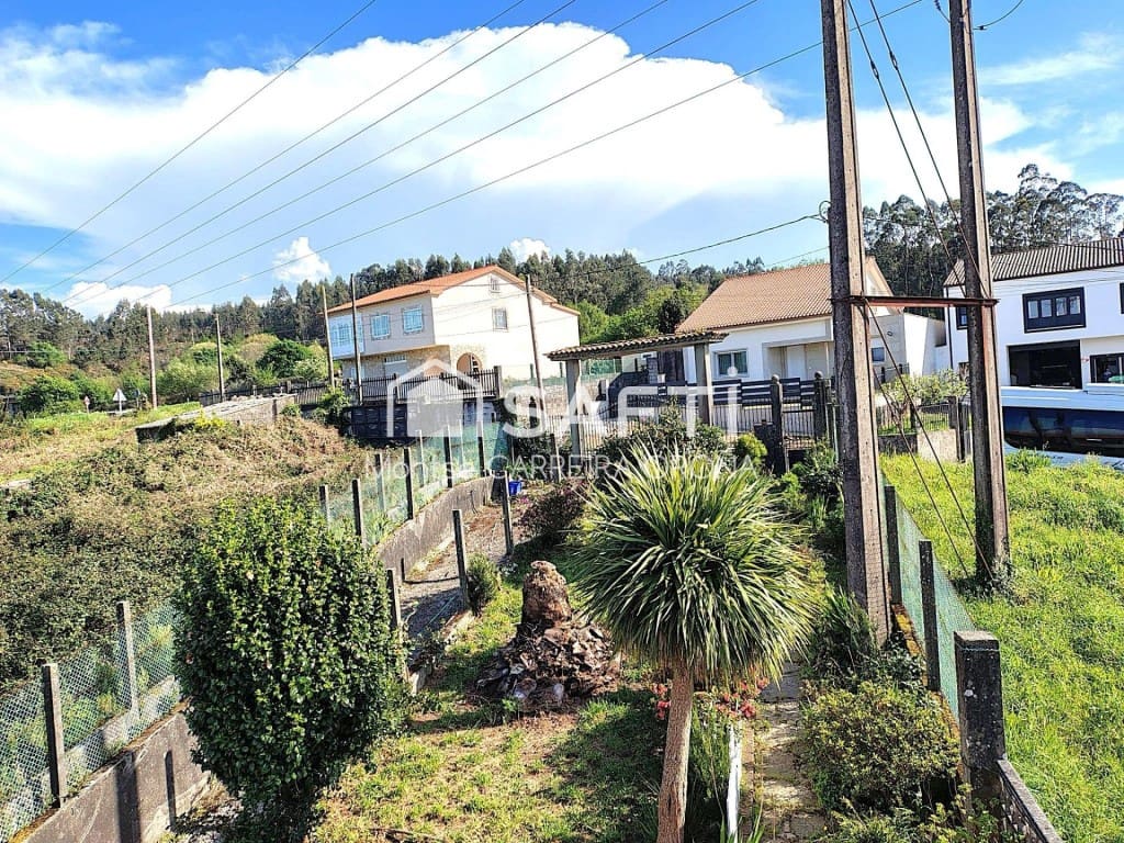 4 slaapkamer Villa te koop in Santiago de Compostela met garage - € 330.000 (Ref: 9481111)