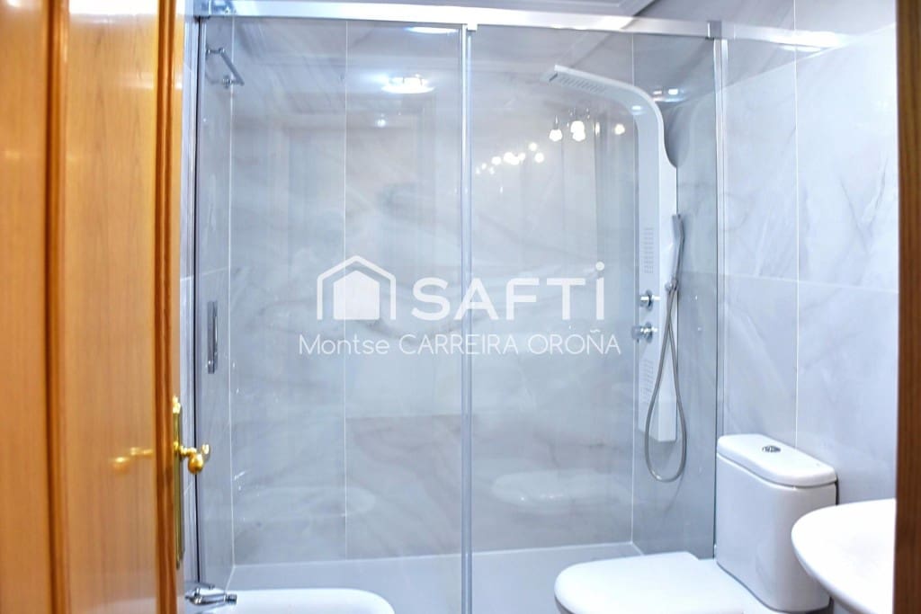 4 Zimmer Apartment zu vermieten in Santiago de Compostela mit Garage - 1.500 € (Ref: 9481113)