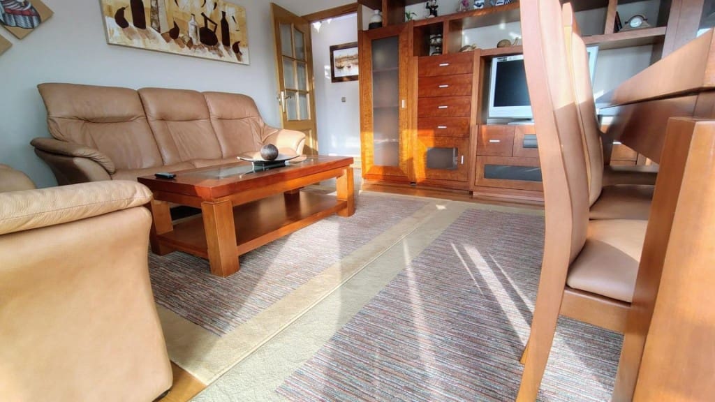 4 Zimmer Apartment zu vermieten in Santiago de Compostela mit Garage - 1.500 € (Ref: 9481113)