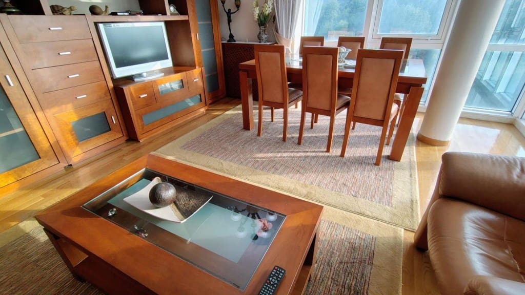 4 Zimmer Apartment zu vermieten in Santiago de Compostela mit Garage - 1.500 € (Ref: 9481113)