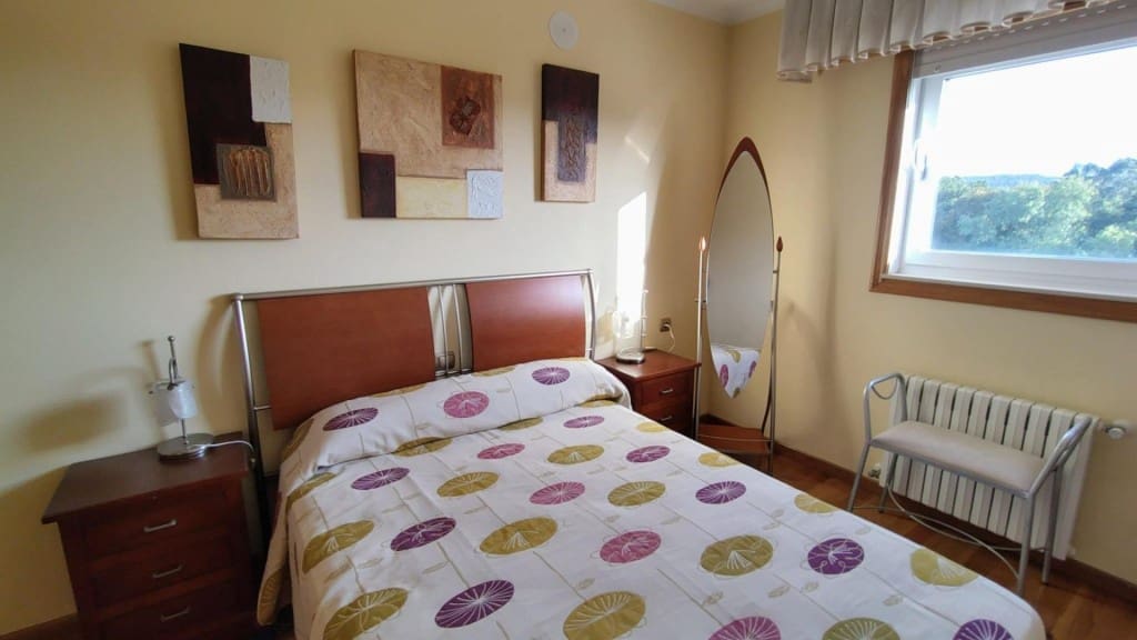 4 Zimmer Apartment zu vermieten in Santiago de Compostela mit Garage - 1.500 € (Ref: 9481113)