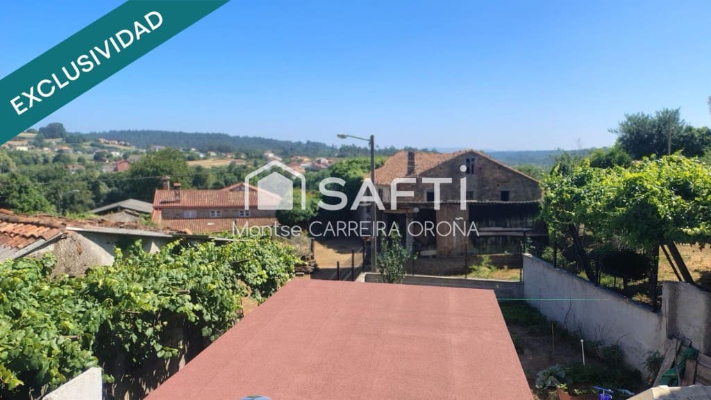 4 bedroom Villa for sale in Santiago de Compostela - € 320,000 (Ref: 9481114)