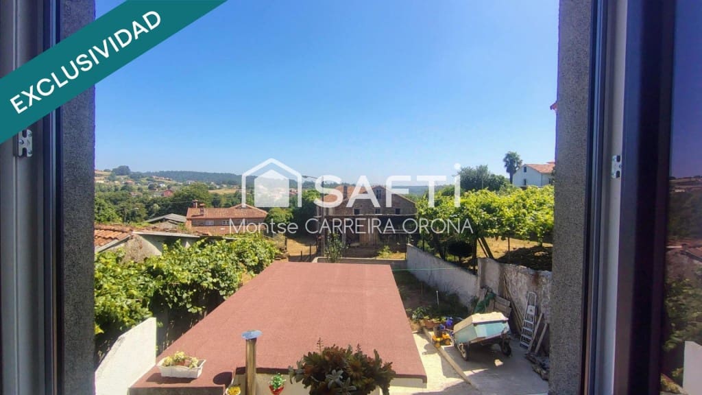 4 bedroom Villa for sale in Santiago de Compostela - € 320,000 (Ref: 9481114)