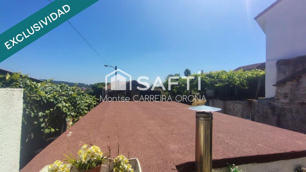 4 bedroom Villa for sale in Santiago de Compostela - € 320,000 (Ref: 9481114)