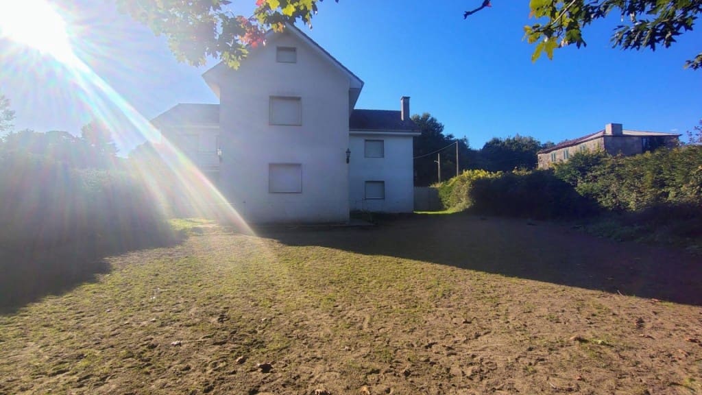 7 soveværelse Villa til salg i Teo - € 330.000 (Ref: 9481115)